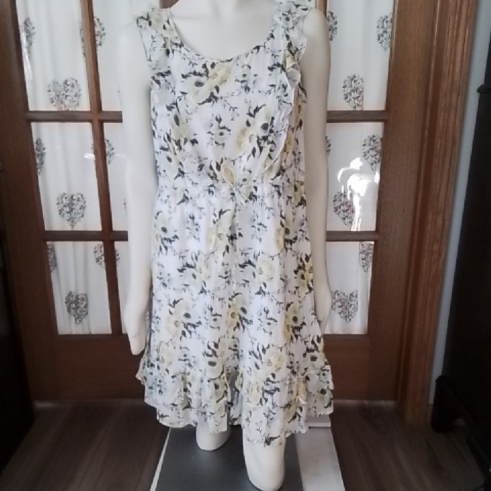 Old Navy Yellow/White/Brown Floral Sleeveless Dress, Size M.